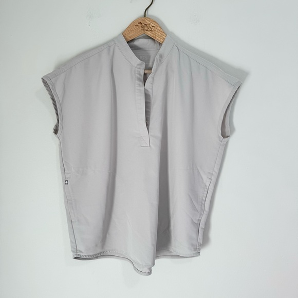 Figs Tops - FIGS Rafaela Oversized Scrub Top